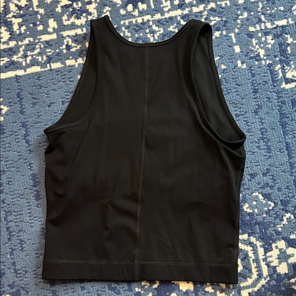 Everlane Perform Tanktop - Picture 2 of 4